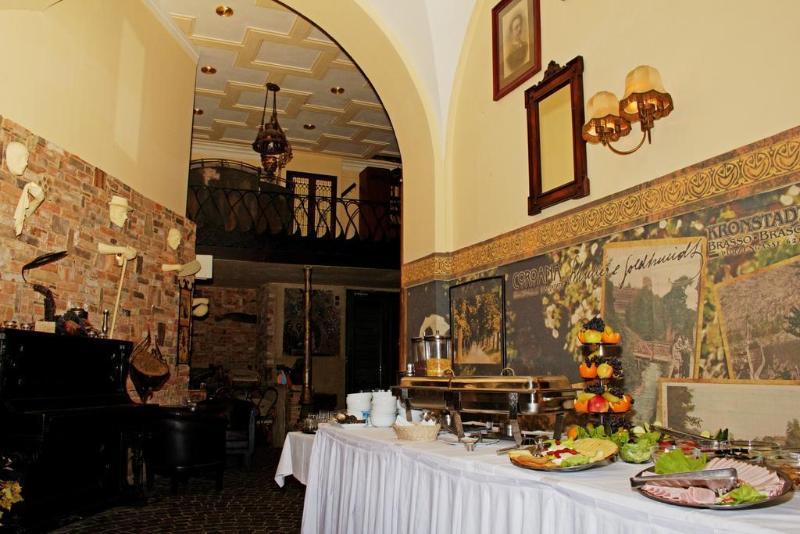 Hotel Coroana Brasov Luaran gambar