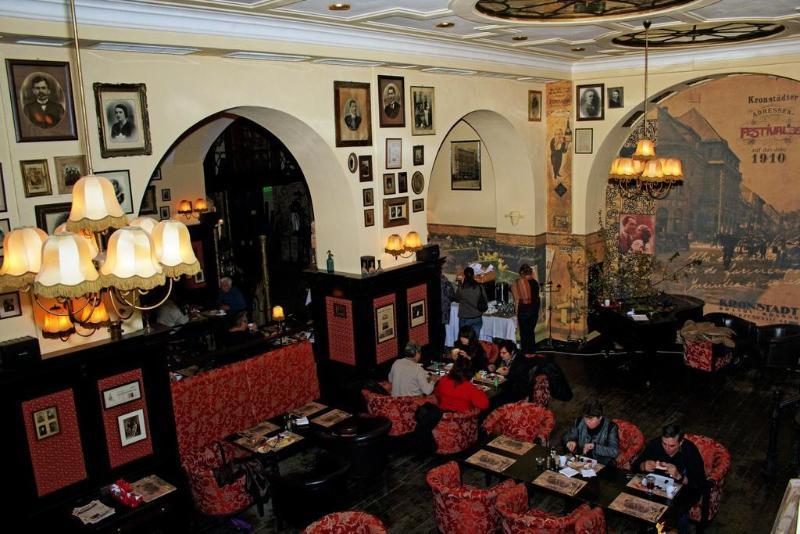 Hotel Coroana Brasov Luaran gambar