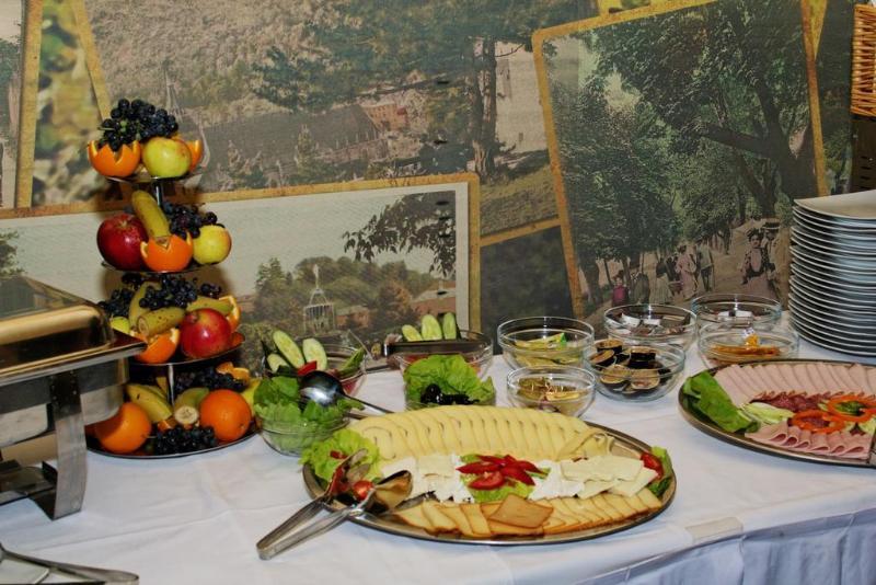 Hotel Coroana Brasov Luaran gambar