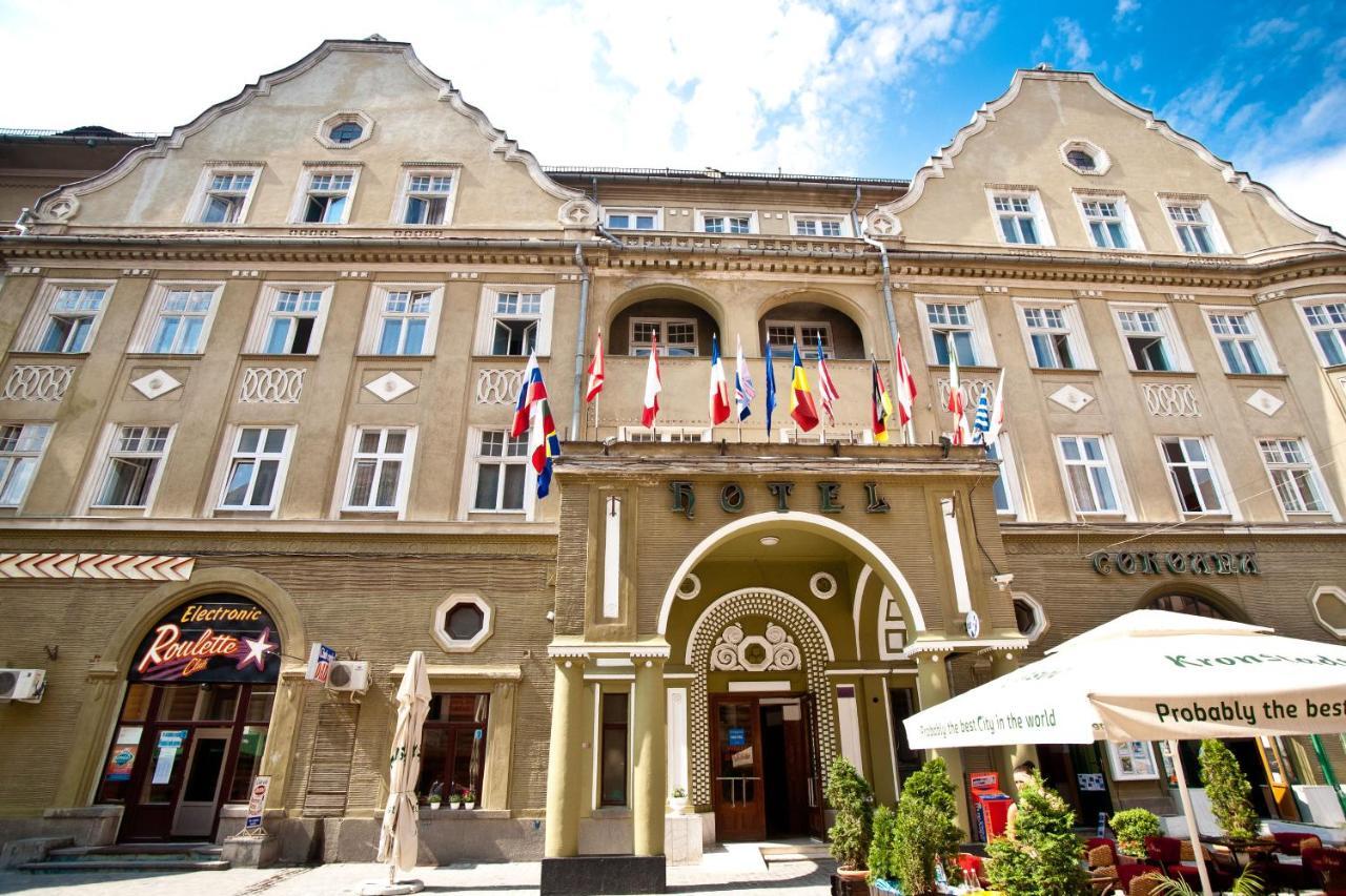 Hotel Coroana Brasov Luaran gambar